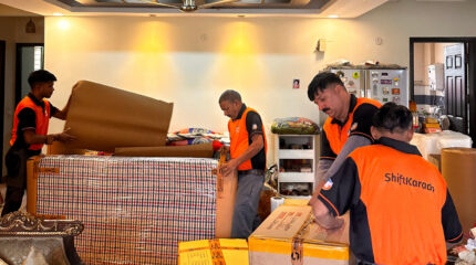 Why Hiring Packers and Movers is Smarter (and Cheaper!) Than DIY Moving